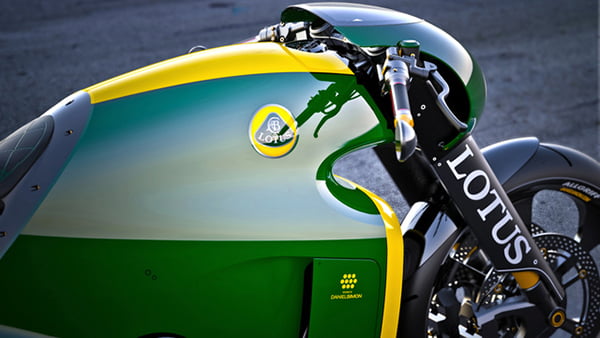 Lotus-C-01-Superbike-9