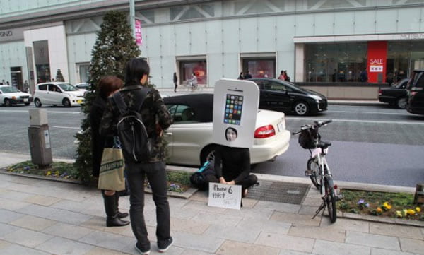 Apple'ın iPhone Çılgınlığını Abartanlar! 3 iPhone Cilginligini Abartanlar!