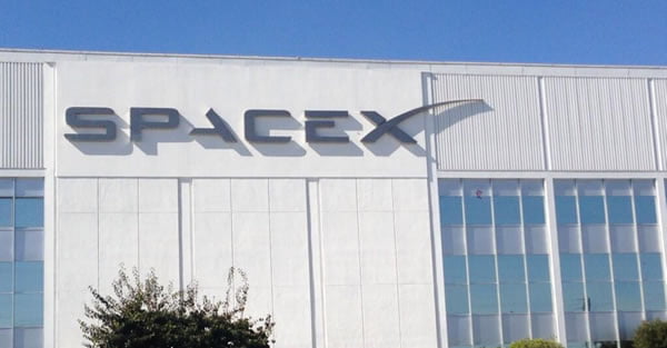 SpaceX, Uzaya 700 Uydu Gonderecek!