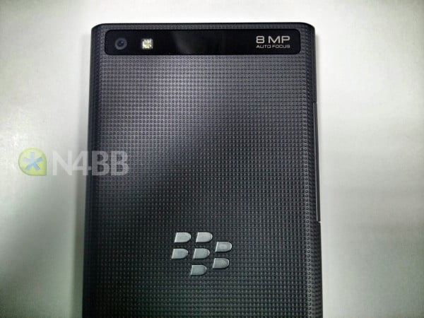 BlackBerry-Leap-Rio-Leaks-in-Real-Life-Photos-474370-2
