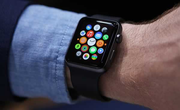 Apple Watch Rekora Doymuyor!