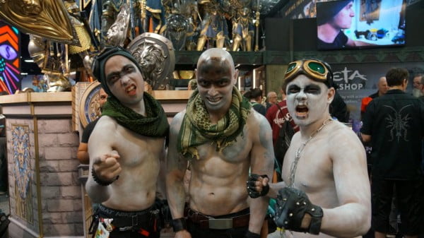 2904057-comic-con-2015-00083[1]