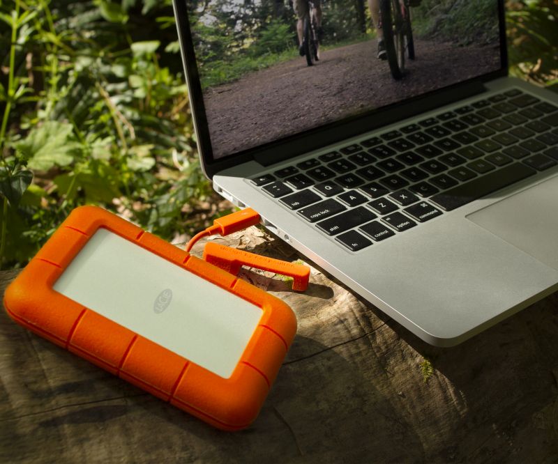 lacieruggedthunderbolt_doga2