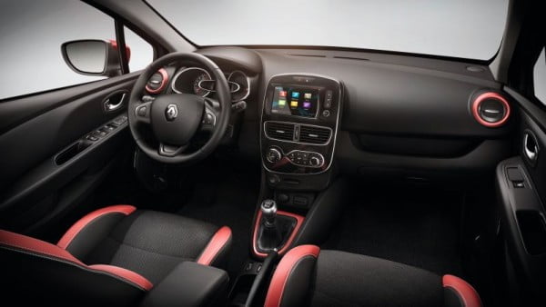 Yeni Clio Ailesi Türkiye'de Satışta 4 E3 VERSION - BLACK VELVET RED IMITATION LEATHER TRIM - ANODISED RED DECOR - MANUAL GEARBOX - R-LINK ENGLISH VERSION
