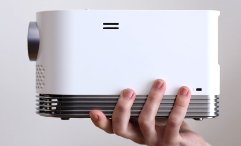 LG ProBeam : Gün ışığında bile mükemmel görüntü sunuyor 3 LG ProBeam 3