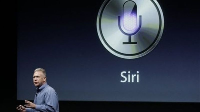 iPhone 8 2011 - Siri