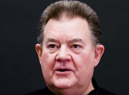 Mortal Kombat'daki "Finish Him!" sesinin sahibi Steve Ritchie ile tanışın!