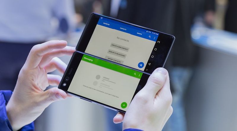 Dün itibariyle sona eren MWC (Dünya Mobil Kongresi) 2018 yeni teknolojilerin gün yüzüne çıktığı bir etkinlik olarak hafızalarımıza kazındı. Yeni ürünler, uygulamalar ve mobil çözümler ile ilgili gördüklerimizi 15 fotoğraf ile sizlere aktarmak istedik. İşte başlıyoruz…