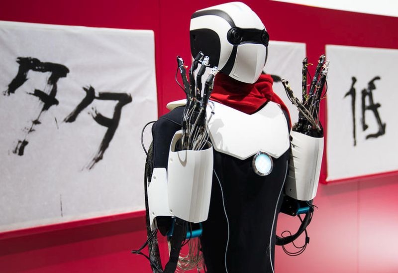 Dün itibariyle sona eren MWC (Dünya Mobil Kongresi) 2018 yeni teknolojilerin gün yüzüne çıktığı bir etkinlik olarak hafızalarımıza kazındı. Yeni ürünler, uygulamalar ve mobil çözümler ile ilgili gördüklerimizi 15 fotoğraf ile sizlere aktarmak istedik. İşte başlıyoruz…