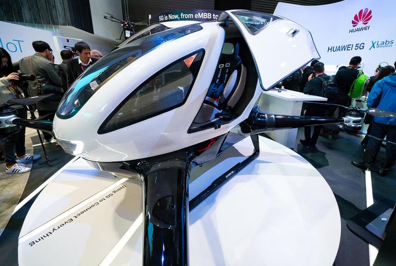 Dün itibariyle sona eren MWC (Dünya Mobil Kongresi) 2018 yeni teknolojilerin gün yüzüne çıktığı bir etkinlik olarak hafızalarımıza kazındı. Yeni ürünler, uygulamalar ve mobil çözümler ile ilgili gördüklerimizi 15 fotoğraf ile sizlere aktarmak istedik. İşte başlıyoruz…