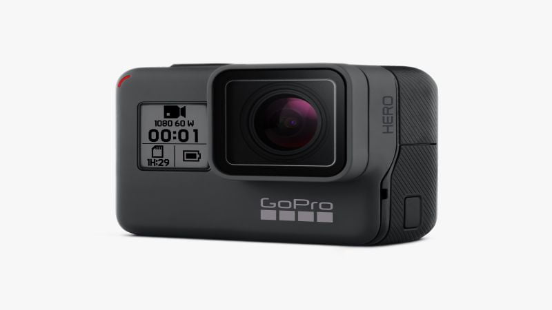 Giriş seviyesi GoPro kamera ailesine yeni bir alternatif geliyor. Yeni model GoPro HERO birçok ürün karşısında kendine yer buluyor.