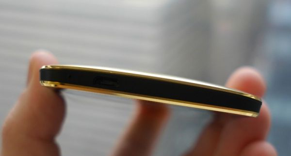 iPhone 5S’ten Sonra HTC One’da Altına Büründü 8 HTC One gold1 (4)