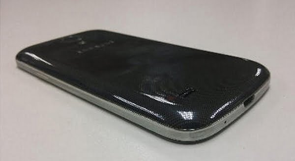 Samsung-Galaxy-S4-Mini-003