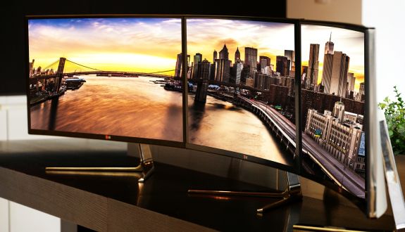 Curved Ultrawide Monitor1