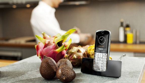 Gigaset SL400 engl kitchen horizontal 1