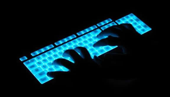 Hackerlar Sizin Pesinizde Olabilir