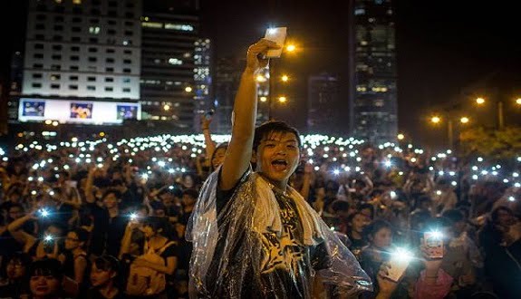 Occupy Central Direnişçilerini Spyware Vurdu 1 hongkonggg