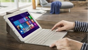 Encore2 WT10 A Lifestyle image with dock 01