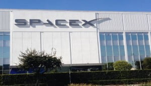 SpaceX Uzaya 700 Uydu Gonderecek