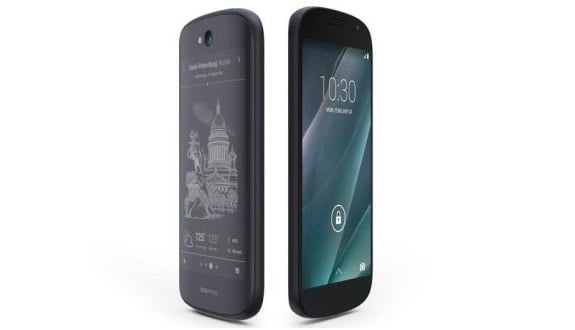 YotaPhone 2 575