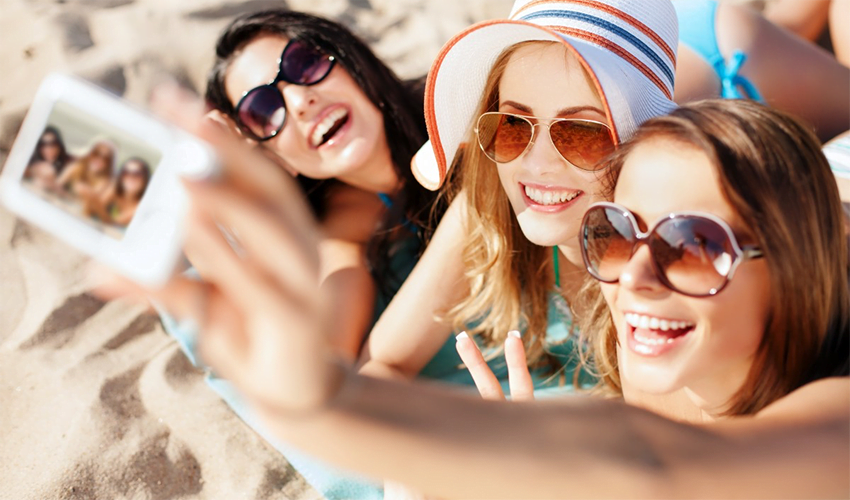 wersm facebook moments app standalone facial recognition beach1