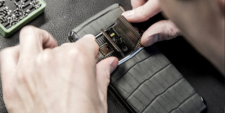 vertu sginature touch yenilendi