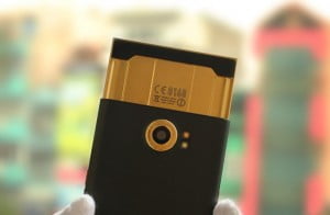 Altın kaplamalı BlackBerry Priv satışa çıktı! 15 altin kaplamali blackberry priv 2