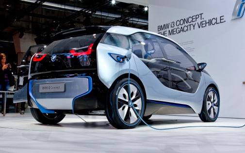 BMW i3 elektrikli otomobil 932345