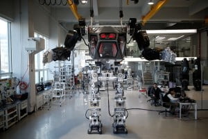 Güney Kore'de Yeni Avatar Robot Tanıtıldı 15 1026508137