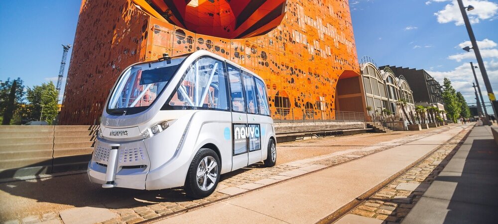 Sürücüsüz Arma Otobüs Las Vegas’ta Yollara Çıktı 1 ARMA.21