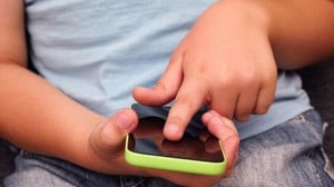 4 Yaşındaki Çocuk Siri ile Annesinin Hayatını Kurtardı 17 siriyi çocuk