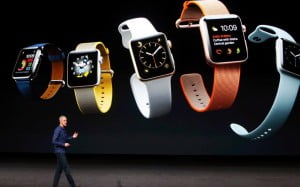 107801352 Apple Inc COO Jeff Williams discusses the Apple Watch Series 2 during an Apple media event xlarge trans NvBQzQNjv4BqmAeoF98xn vZkJzeceE1GMLj8k 1fp0vX2UdcFU 4Rs