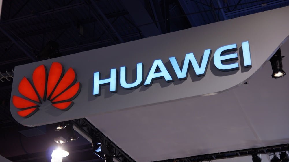 Huawei 5 Dakikada Pilin Yarısını Doldurmayı Başarıyor