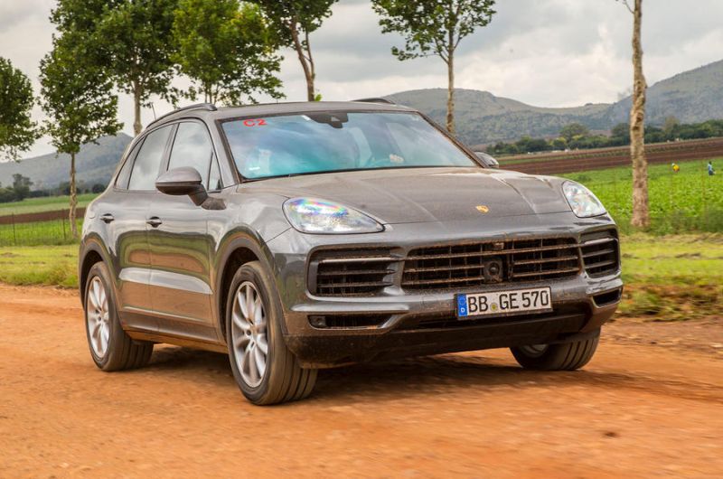 Porsche Cayenne Hybrid geliyor