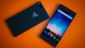 Razer Phone için beklenen güncelleme geldi 17 razer phone