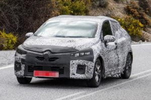 Yeni Renault Clio casus kameralar böyle yakalandı