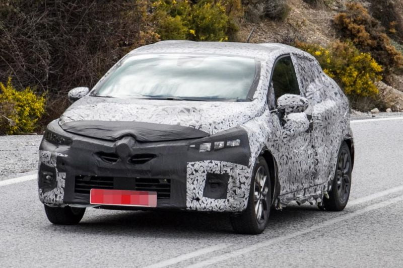 Yeni Renault Clio casus kameralar böyle yakalandı