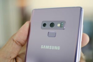 Samsung kamera odaklı telefon