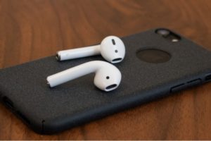 Apple AirPods 2