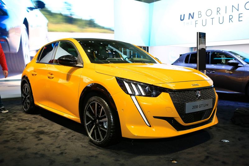 Peugeot e-208