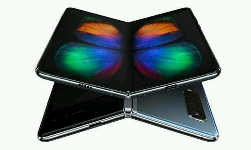 çıkarılabilir kameralı telefon