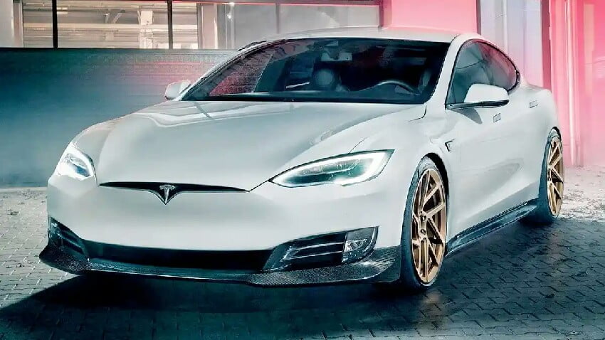 Tesla istenmeyen güncellemeler problemi 1