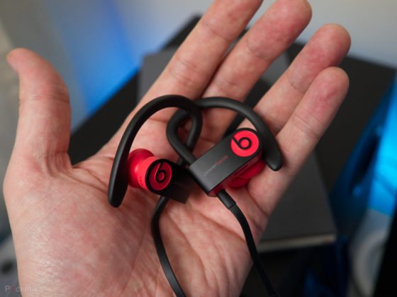 Apple Powerbeats 4