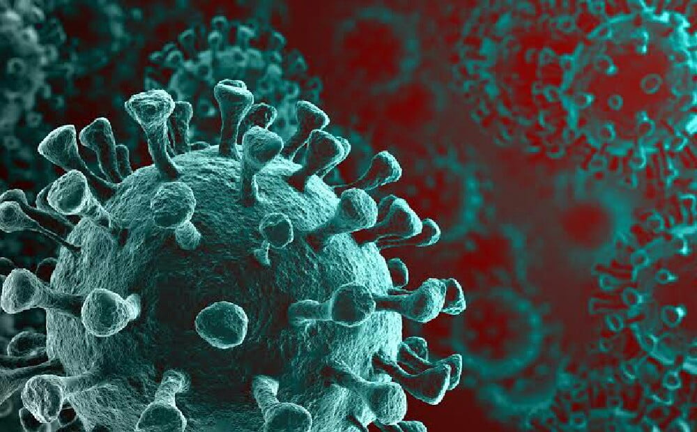 Koronavirüsü 101 yaşındaki adam yendi