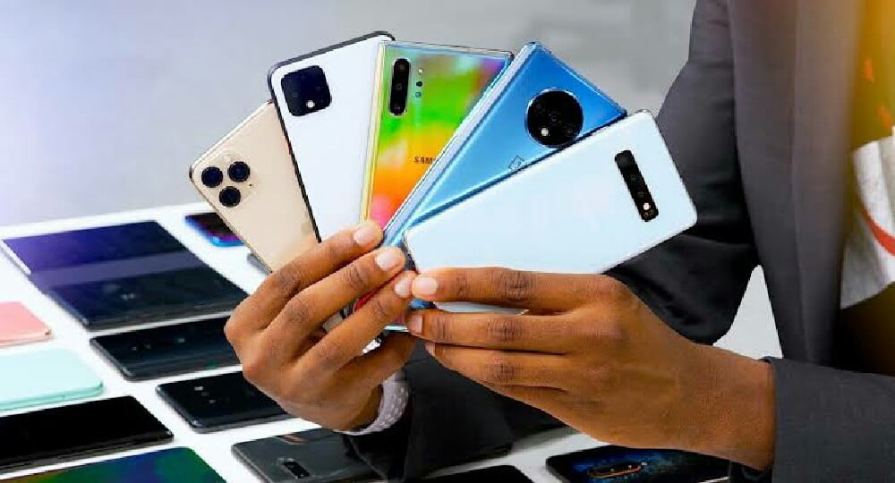 Akıllı telefon fiyatları düşecek mi