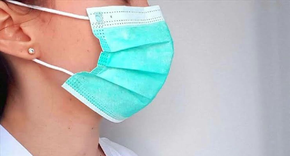 Eczanelerde ücretsiz maske veriliyor