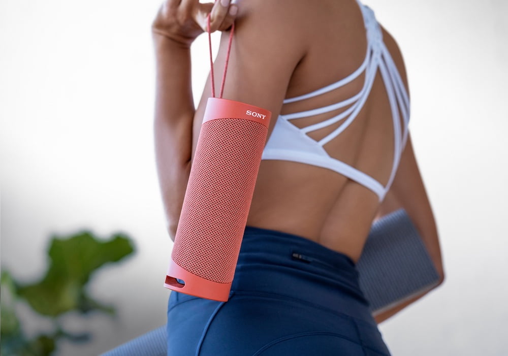 1592982705 XB23 Lifestyle Coral Red Yoga Detail Large