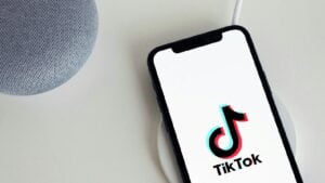 Apple TikTok'u satın almak