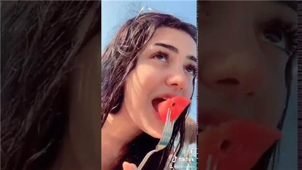 tiktok fenomeni ece ronay