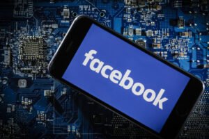 Bir Telegram botu Facebook kullanıcılarının numaralarını satıyor